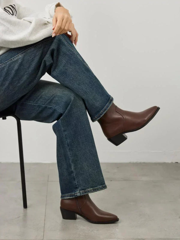 נעליים טרנדיות לנשים - חורף 2025