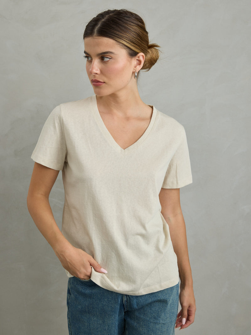 חולצת בייסיק אמנדה | בז'