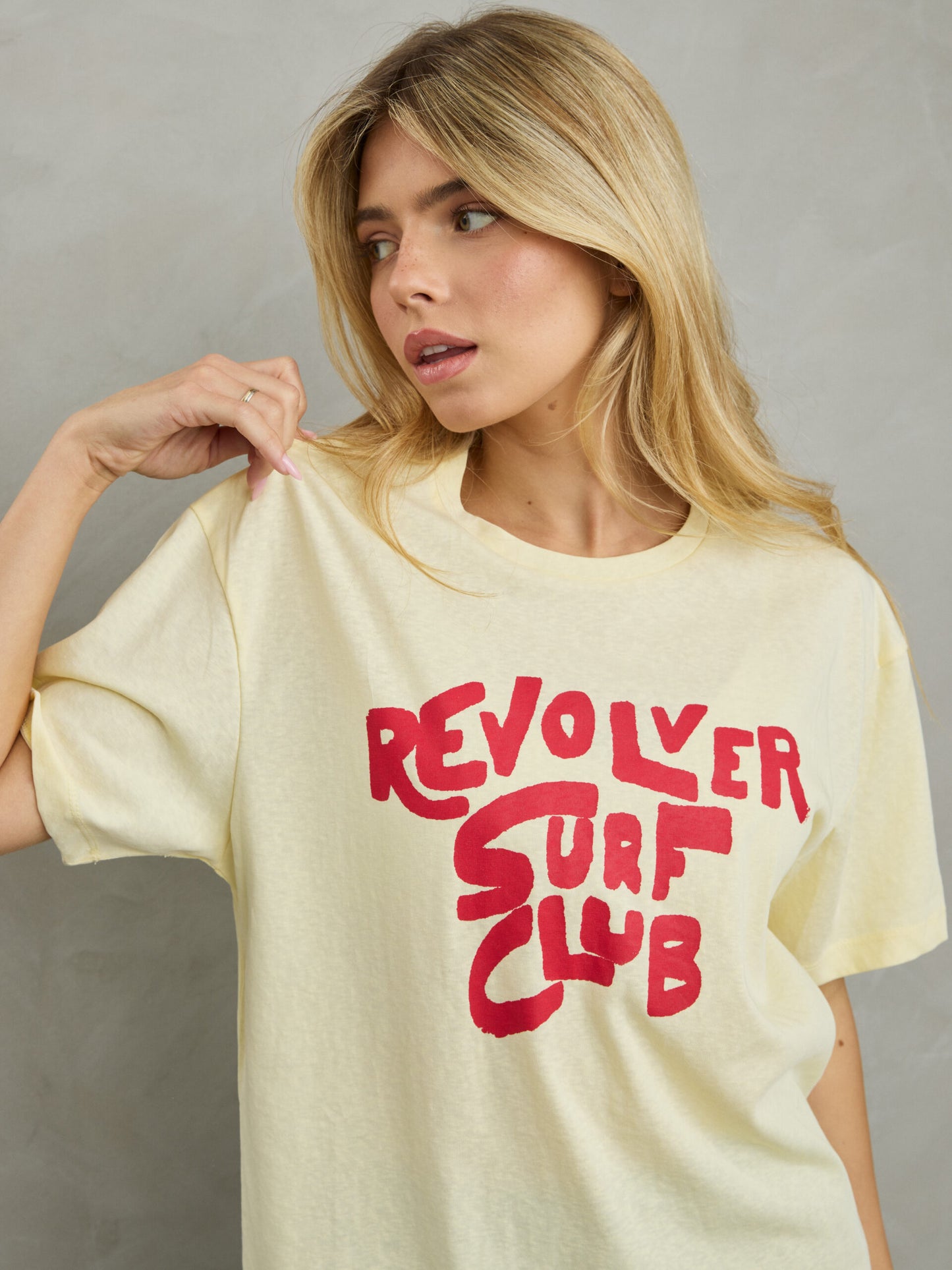 טישירט הדפס  קלאב | צהוב