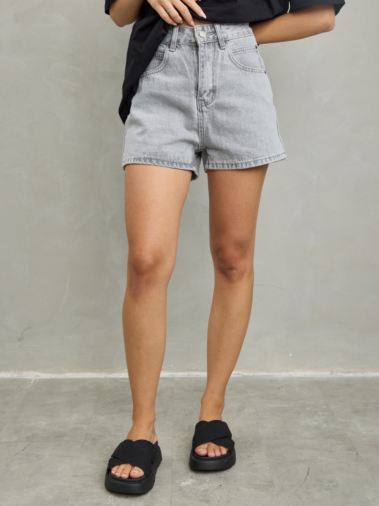 ג'ינס קצר יאנה | אפור