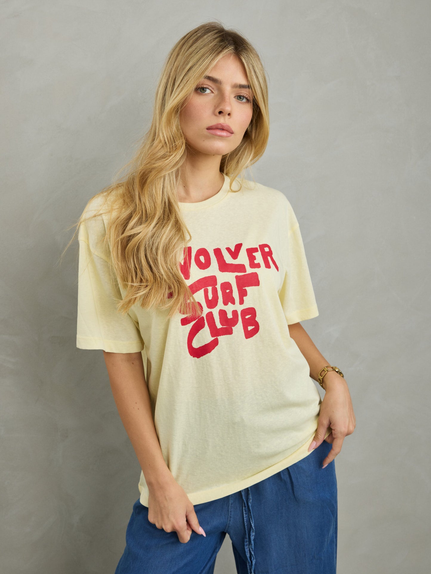 טישירט הדפס  קלאב | צהוב