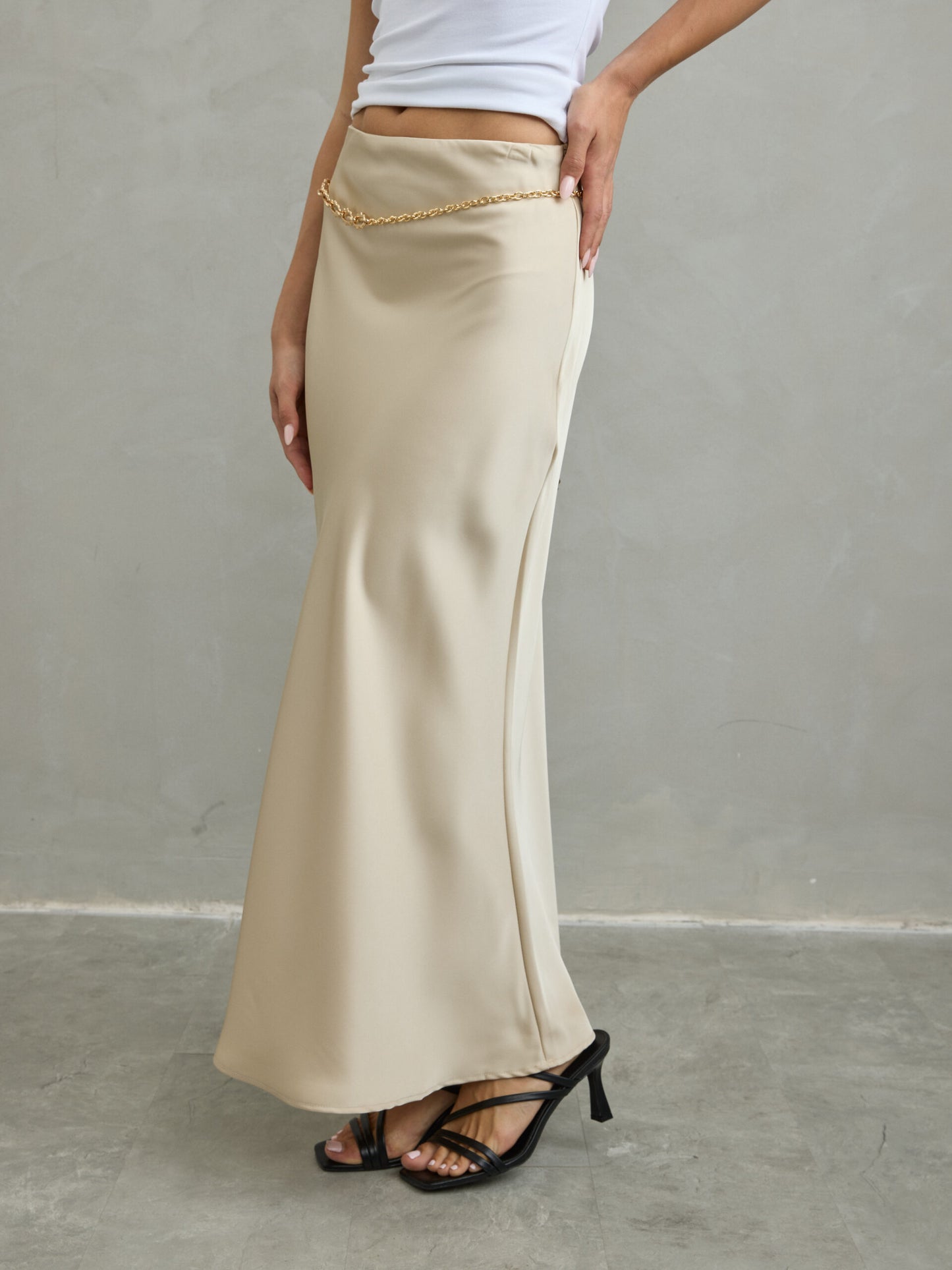 חצאית סאטן מיליה | בז'