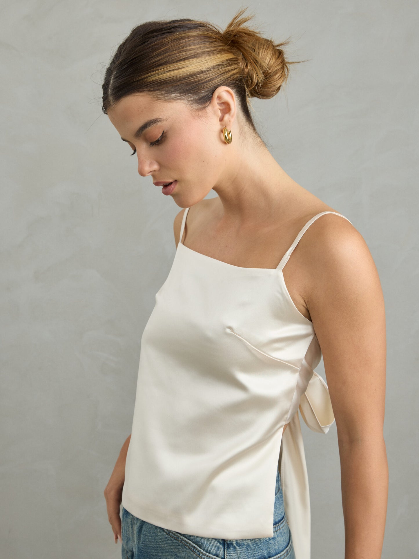 גופיית סאטן אינדי | שמנת