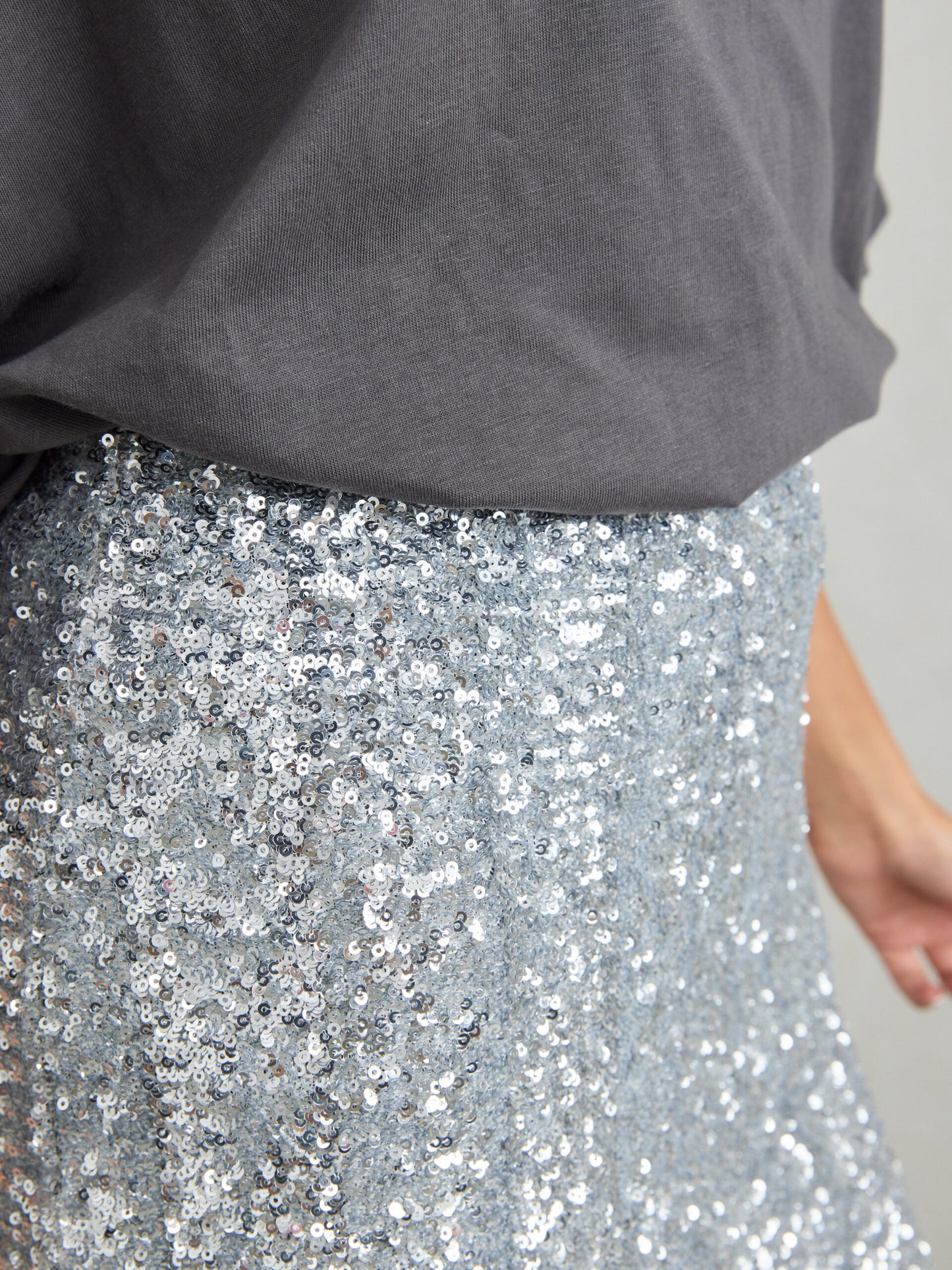 חצאית פייטים איימי | כסף