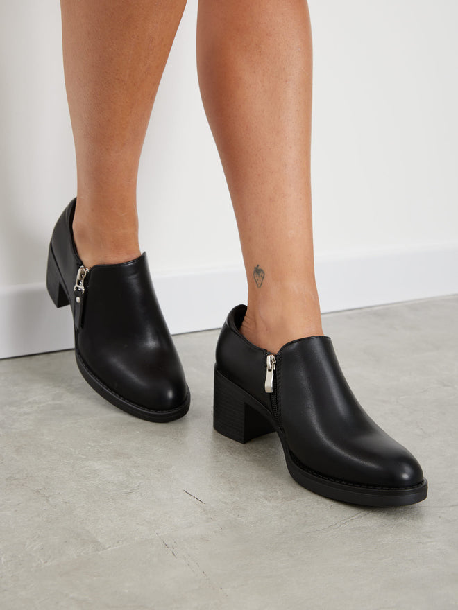 נעלי אוקספורד שחורות