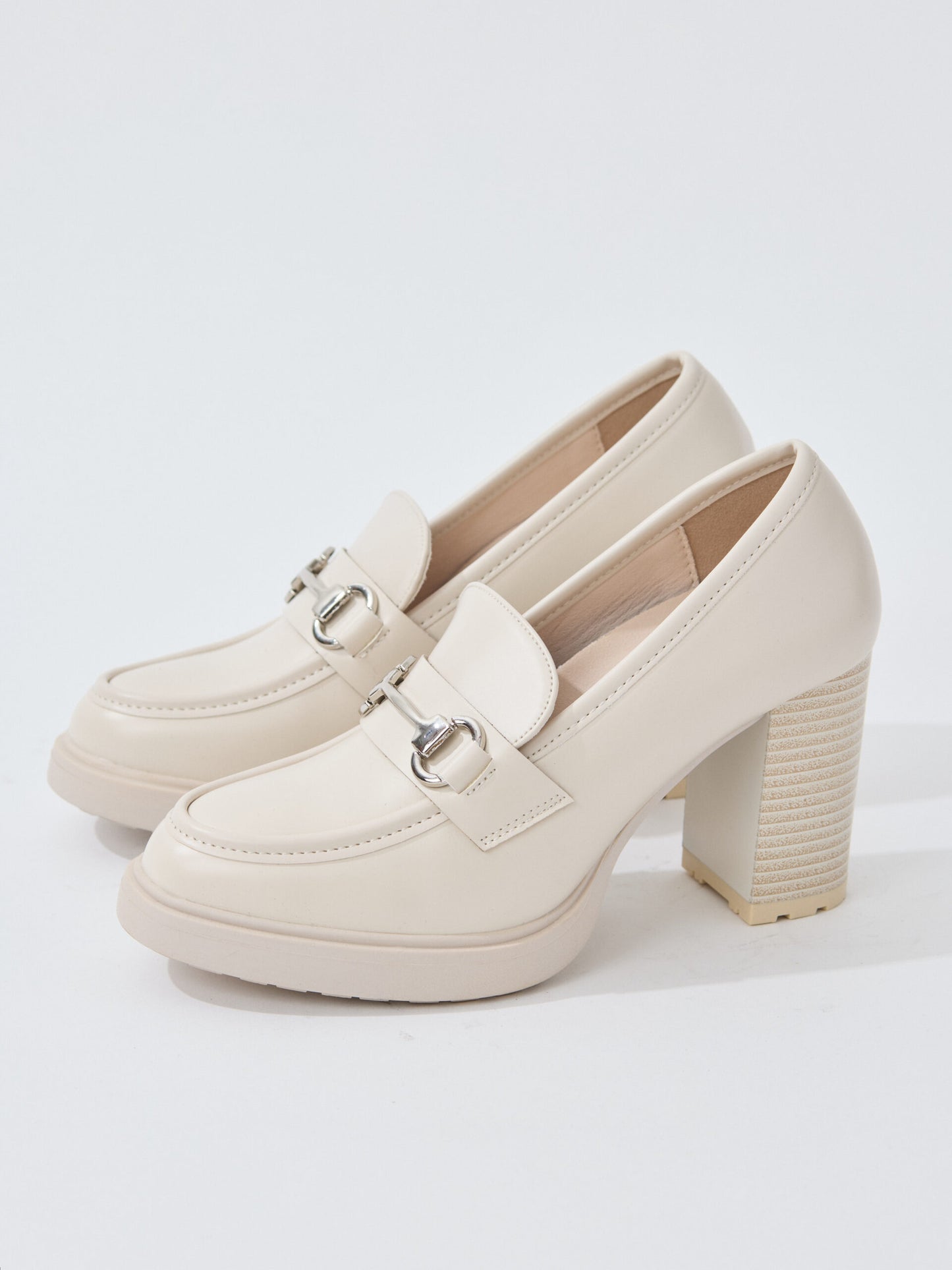 מוקסין עקב אבזם קלארק | בז'