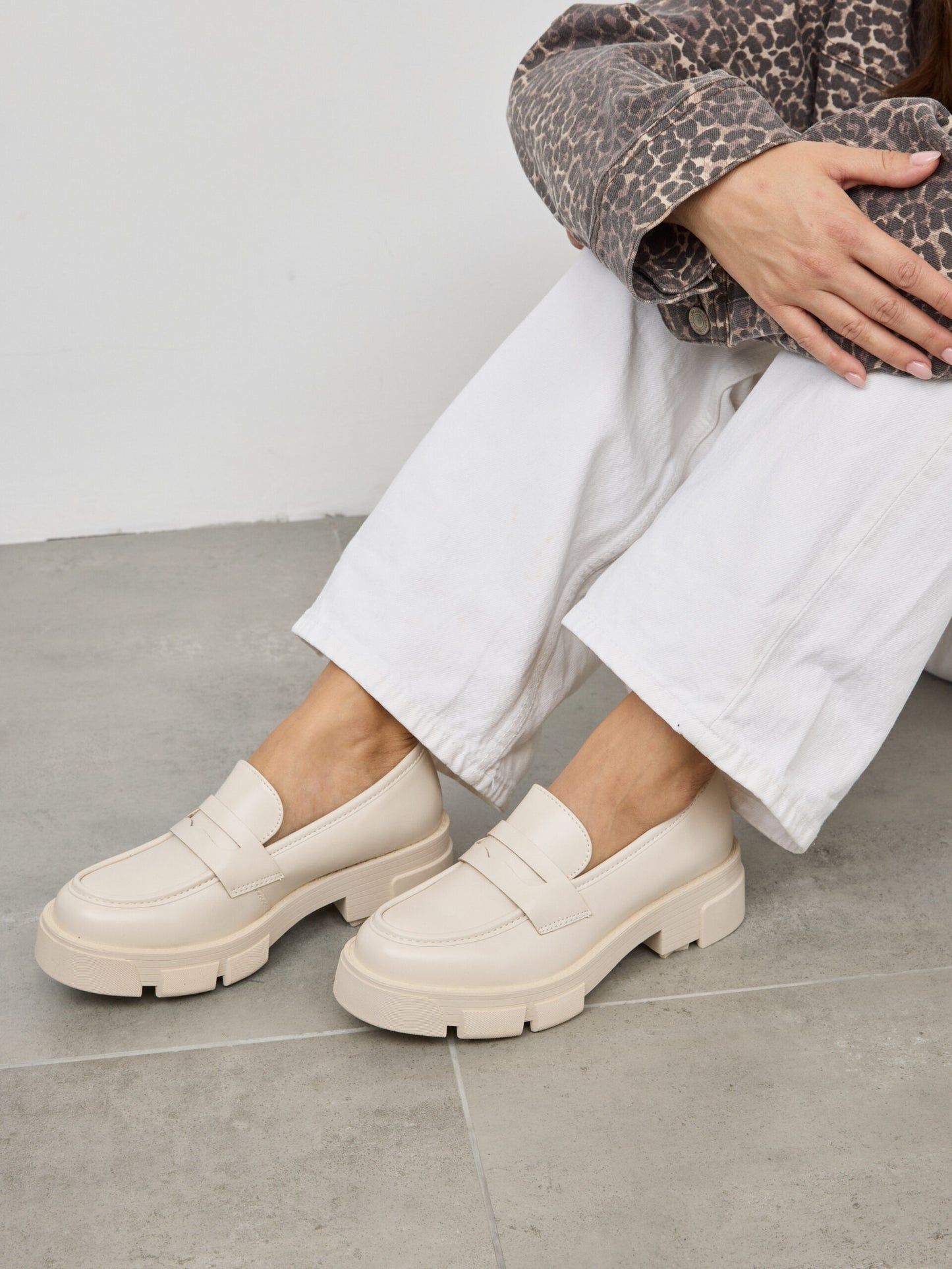 מוקסין סוליית טרקטור קלוד | בז'