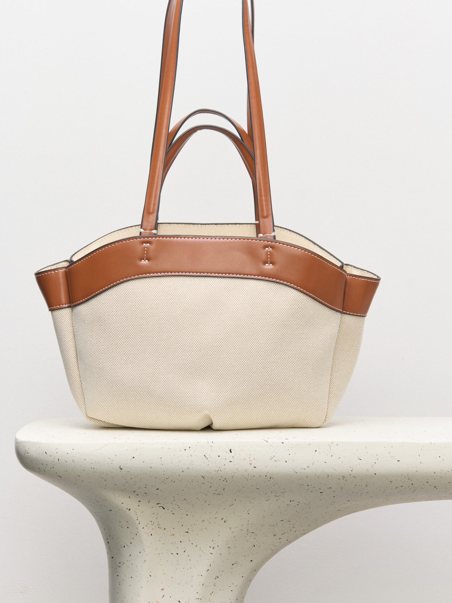 תיק לוסי | קאמל