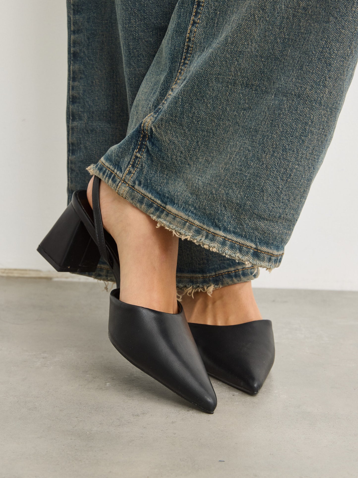 נעלי עקב נולאן | שחור