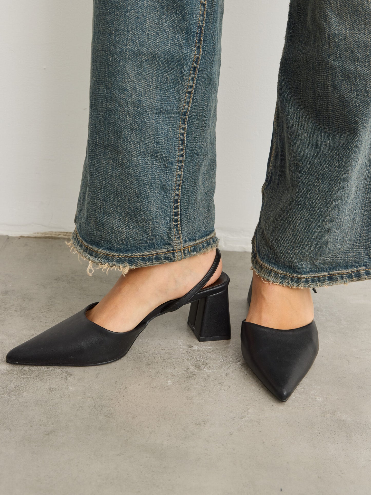 נעלי עקב נולאן | שחור