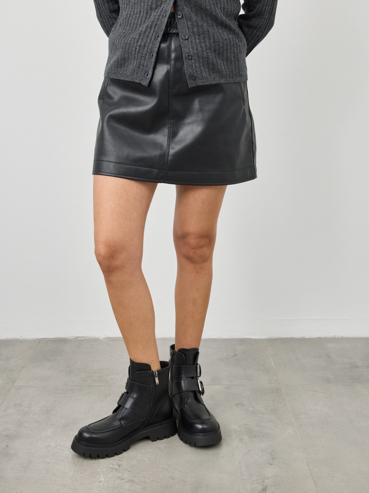 מגפוני אבזם טרקטור קולטון | שחור