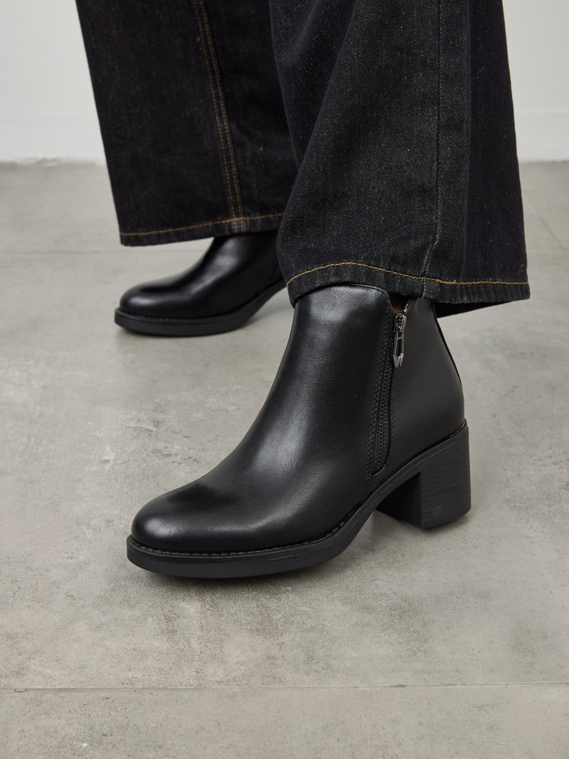 מגפוני עקב ליברי | שחור