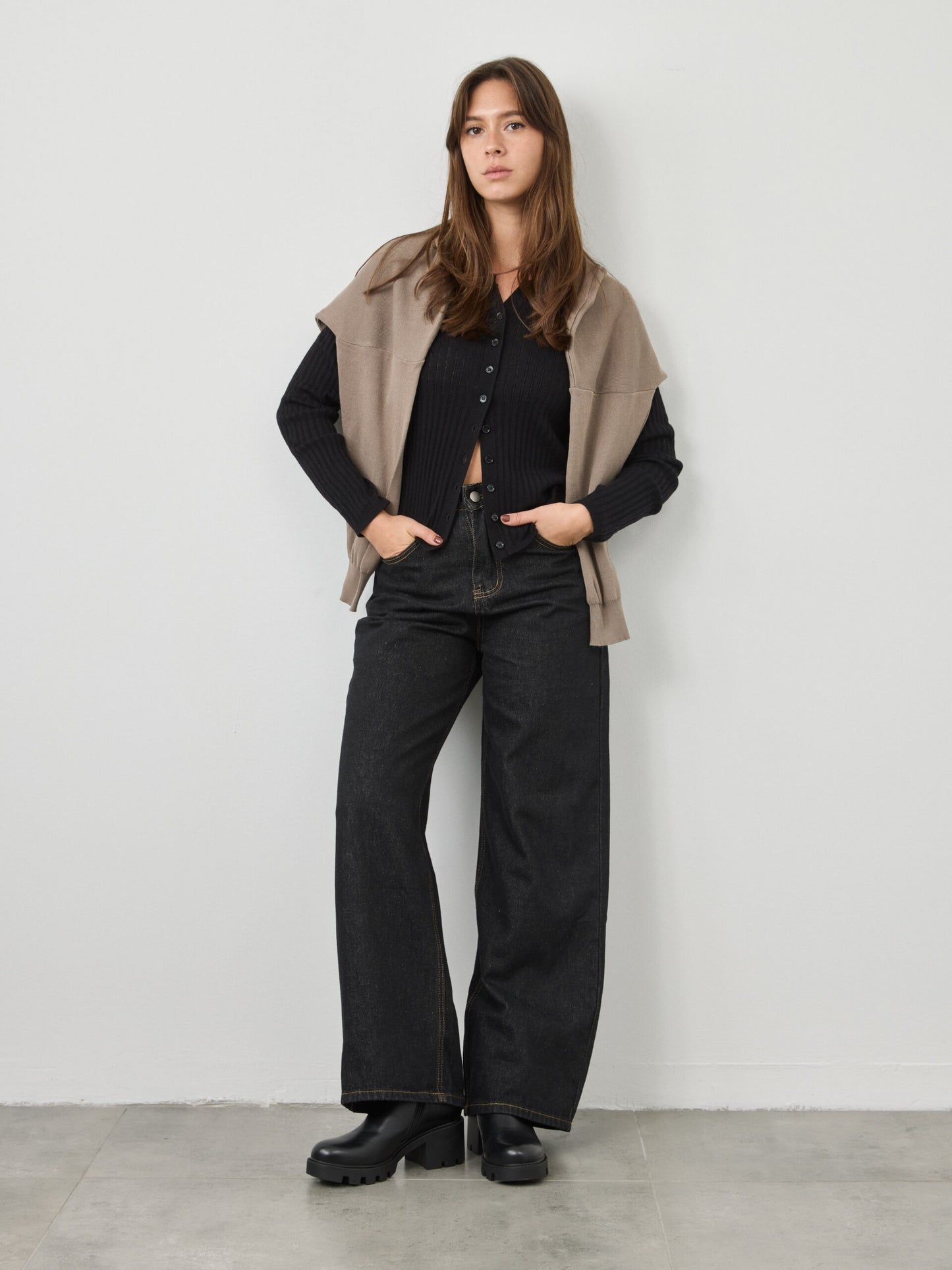 מגפוני סוליית טרקטור עקב רונאן | שחור