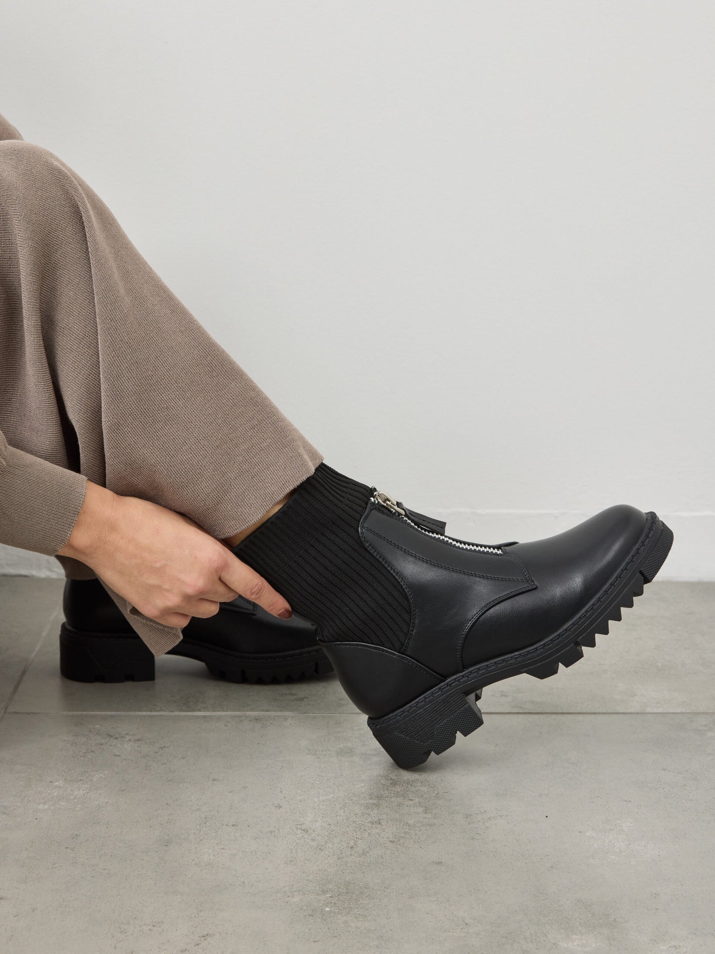 מגפוני סוליית טרקטור מישל I שחור