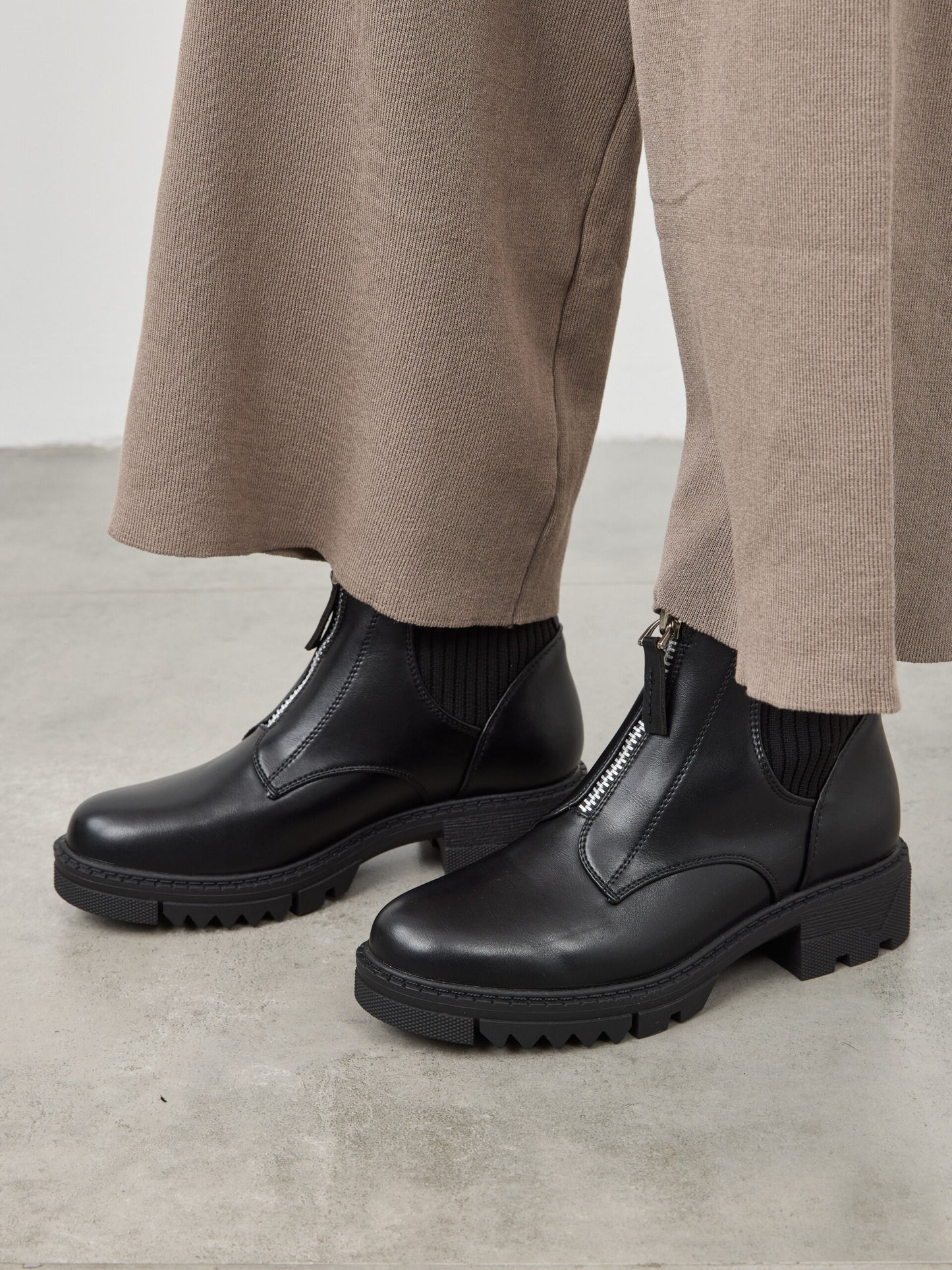 מגפוני סוליית טרקטור מישל I שחור