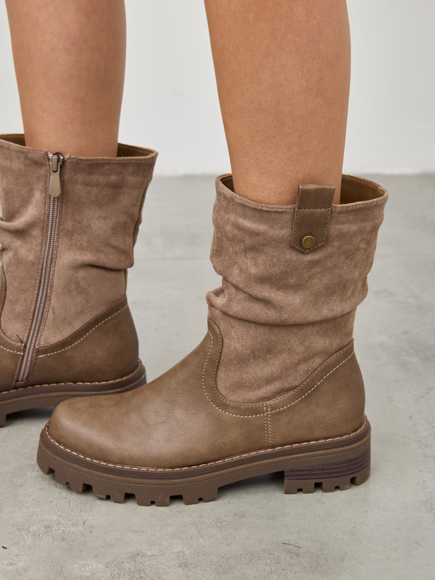 מגפוני סוליית טרקטור שונדה | חאקי