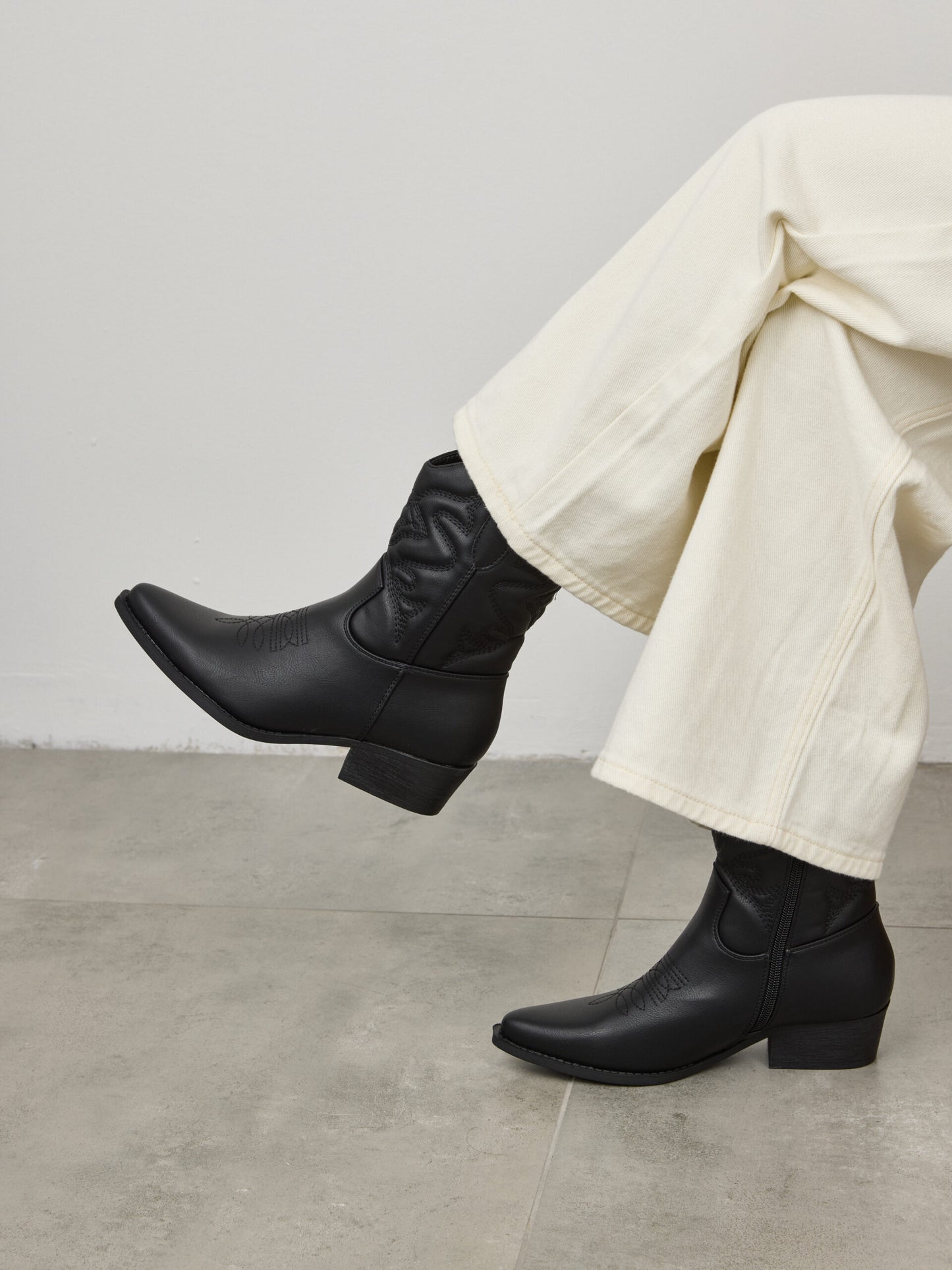 מגפי בוקרים אוסטין | שחור