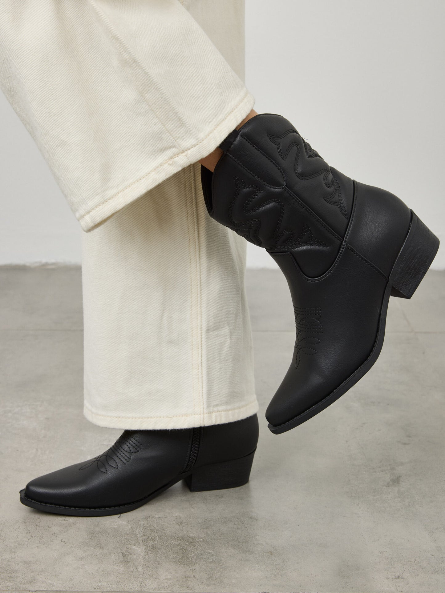 מגפי בוקרים אוסטין | שחור