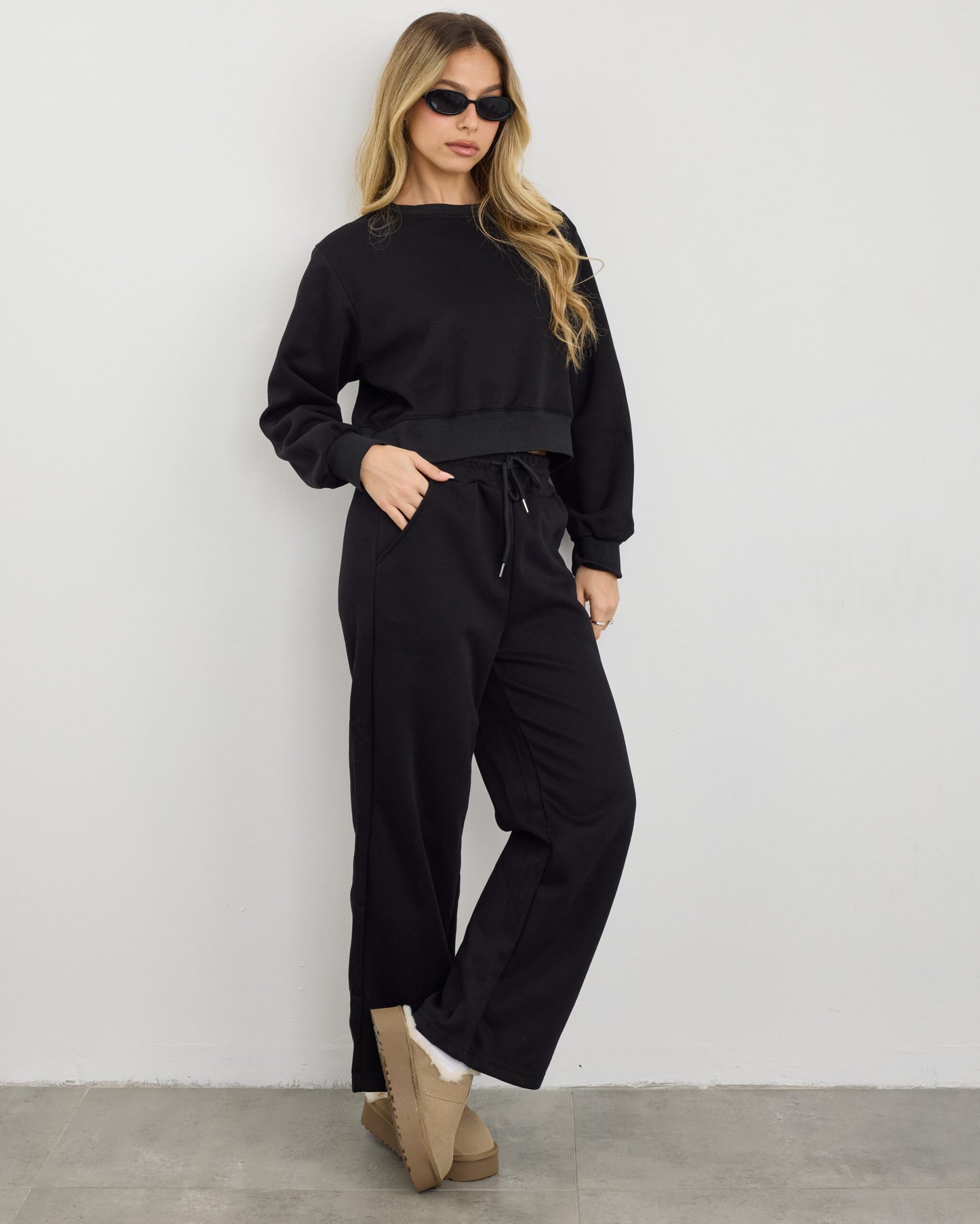 סווטשירט  לוגן | שחור