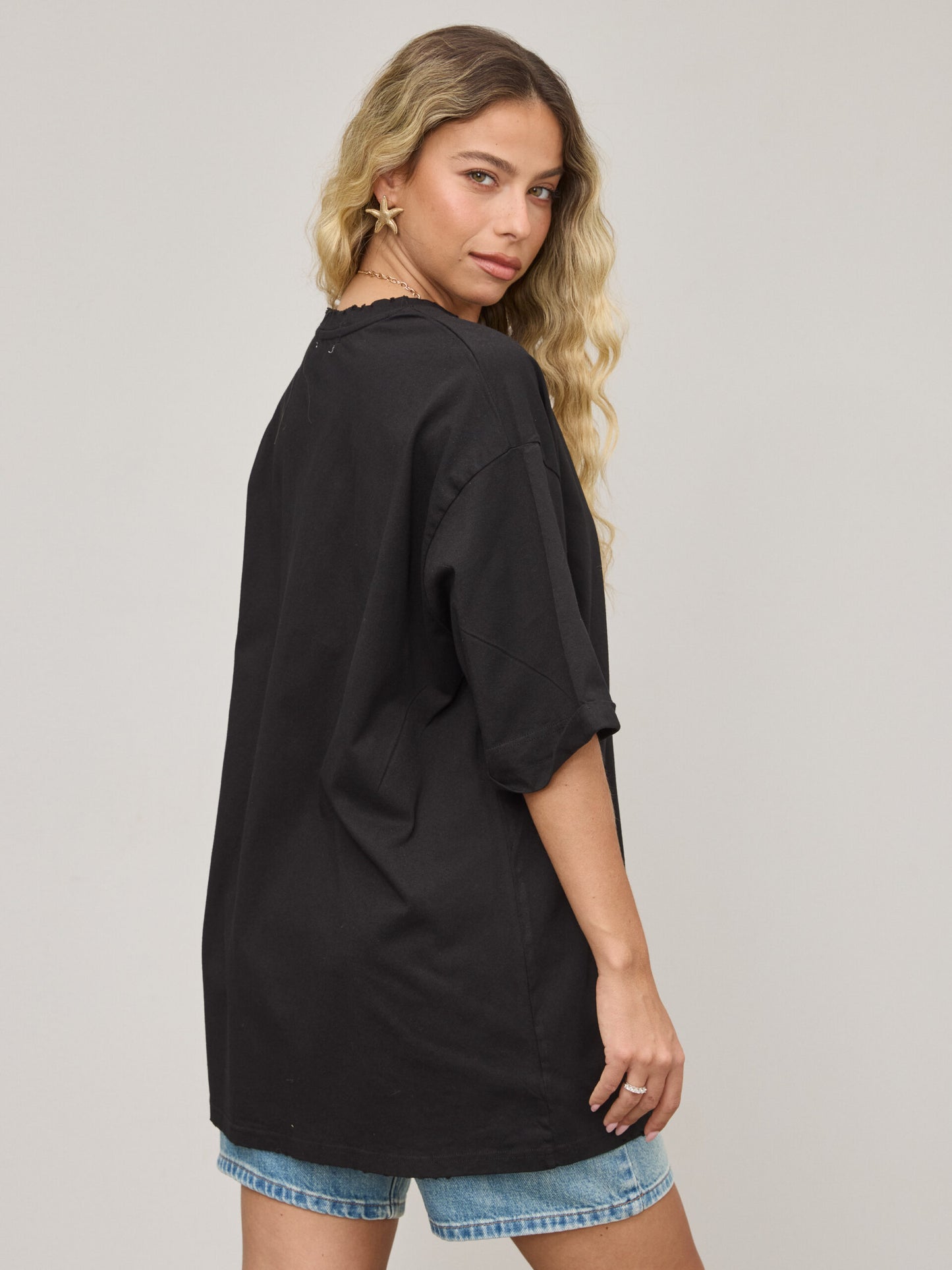 טישירט בייסיק אוברסייז היידן | שחור