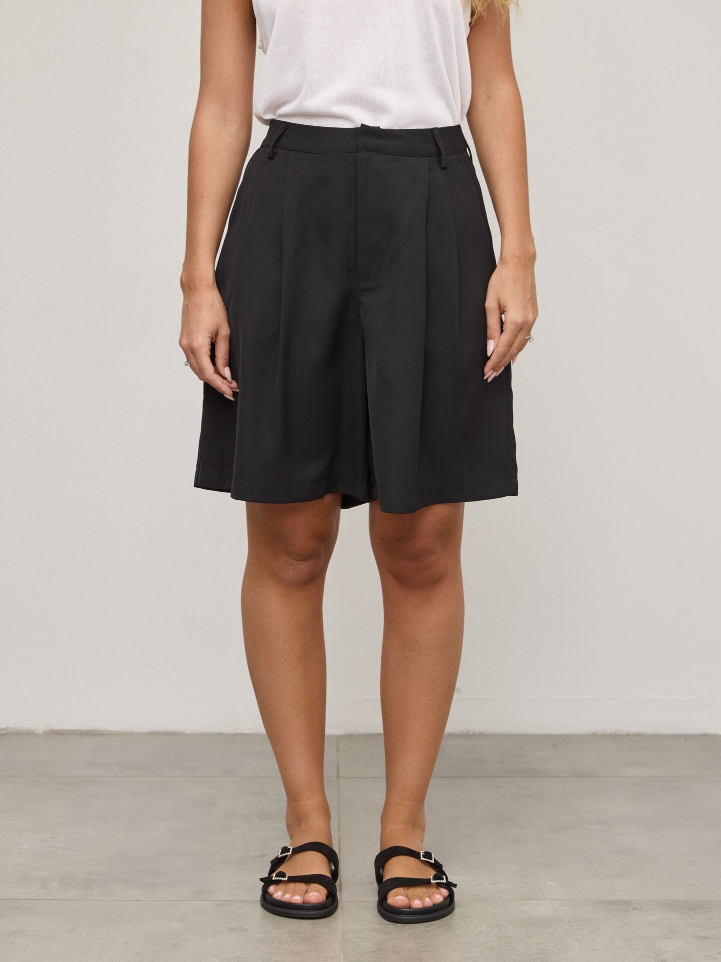 ברמודה רייב | שחור