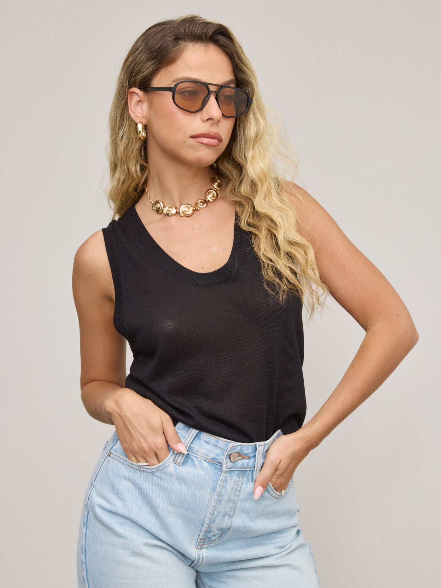 גופיית אוליביה | שחור