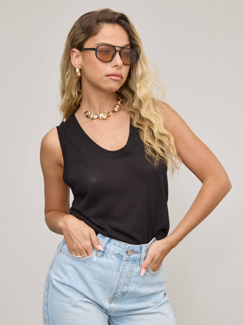 גופיית אוליביה | שחור