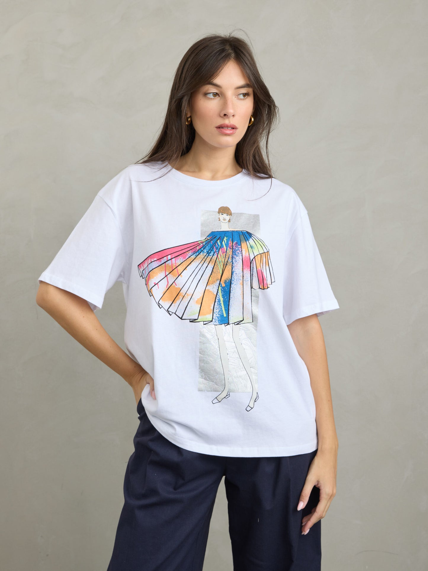 טישירט הדפס  סטיבי | לבן