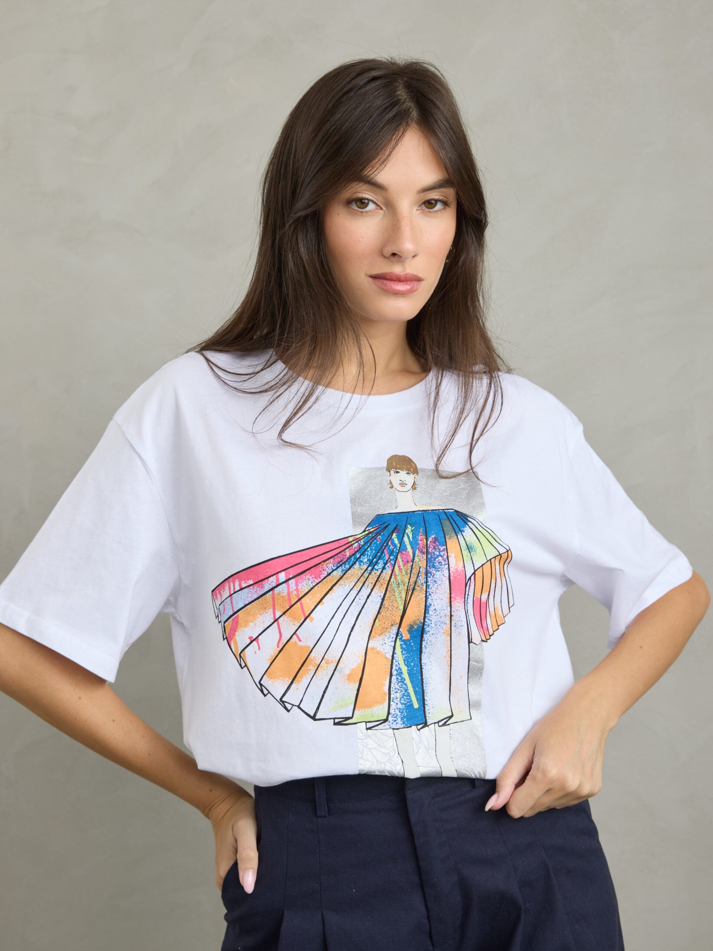 טישירט הדפס  סטיבי | לבן