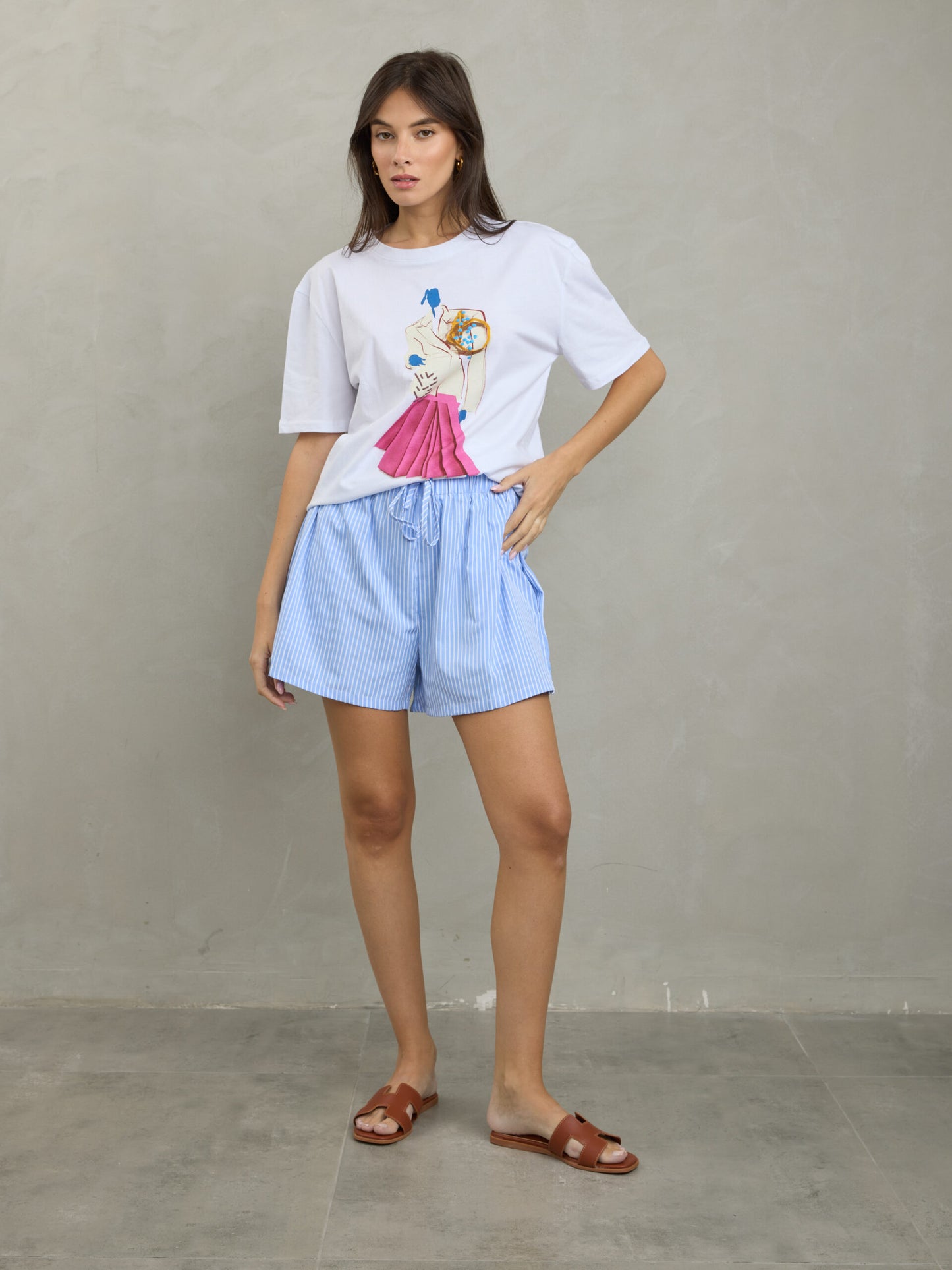 טישירט הדפס  רוזלי | לבן