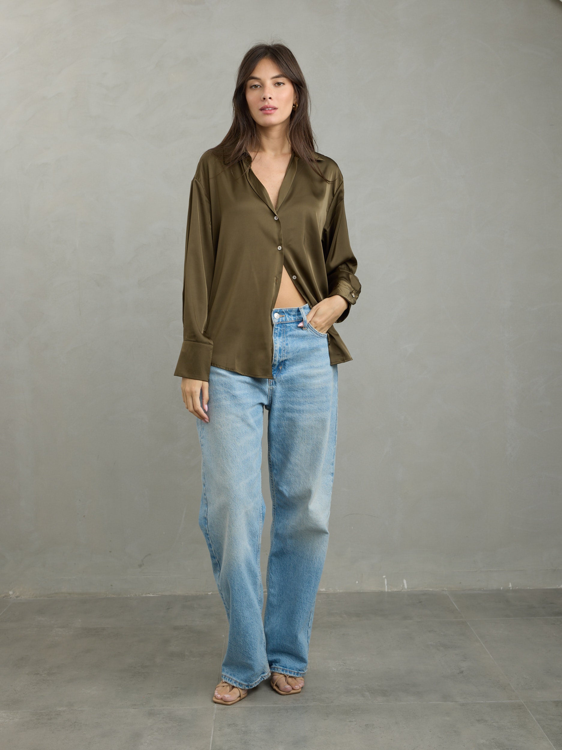 מכופתרת סאטן דונה | חאקי