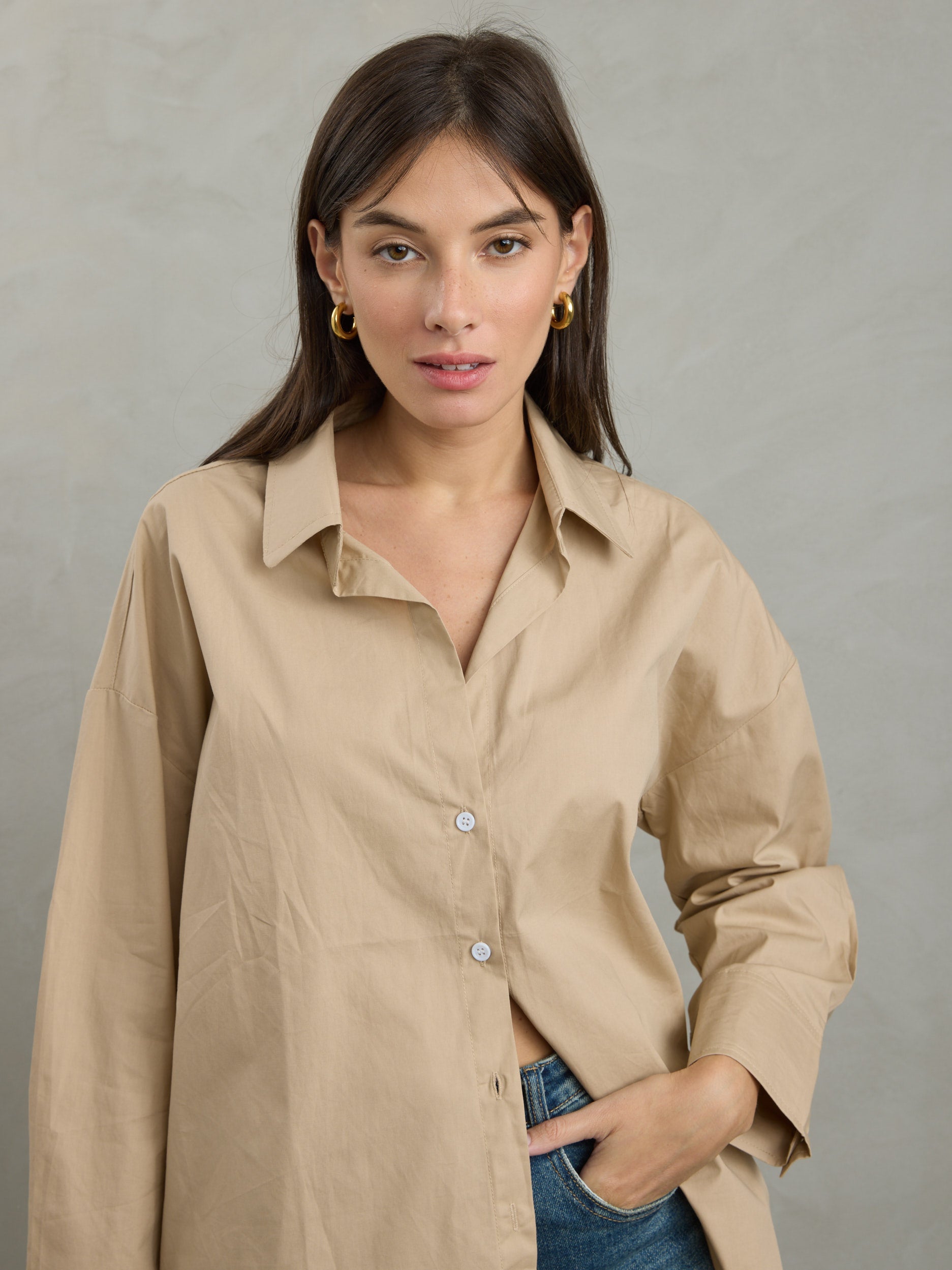 מכופתרת חלקה קורל | בז'