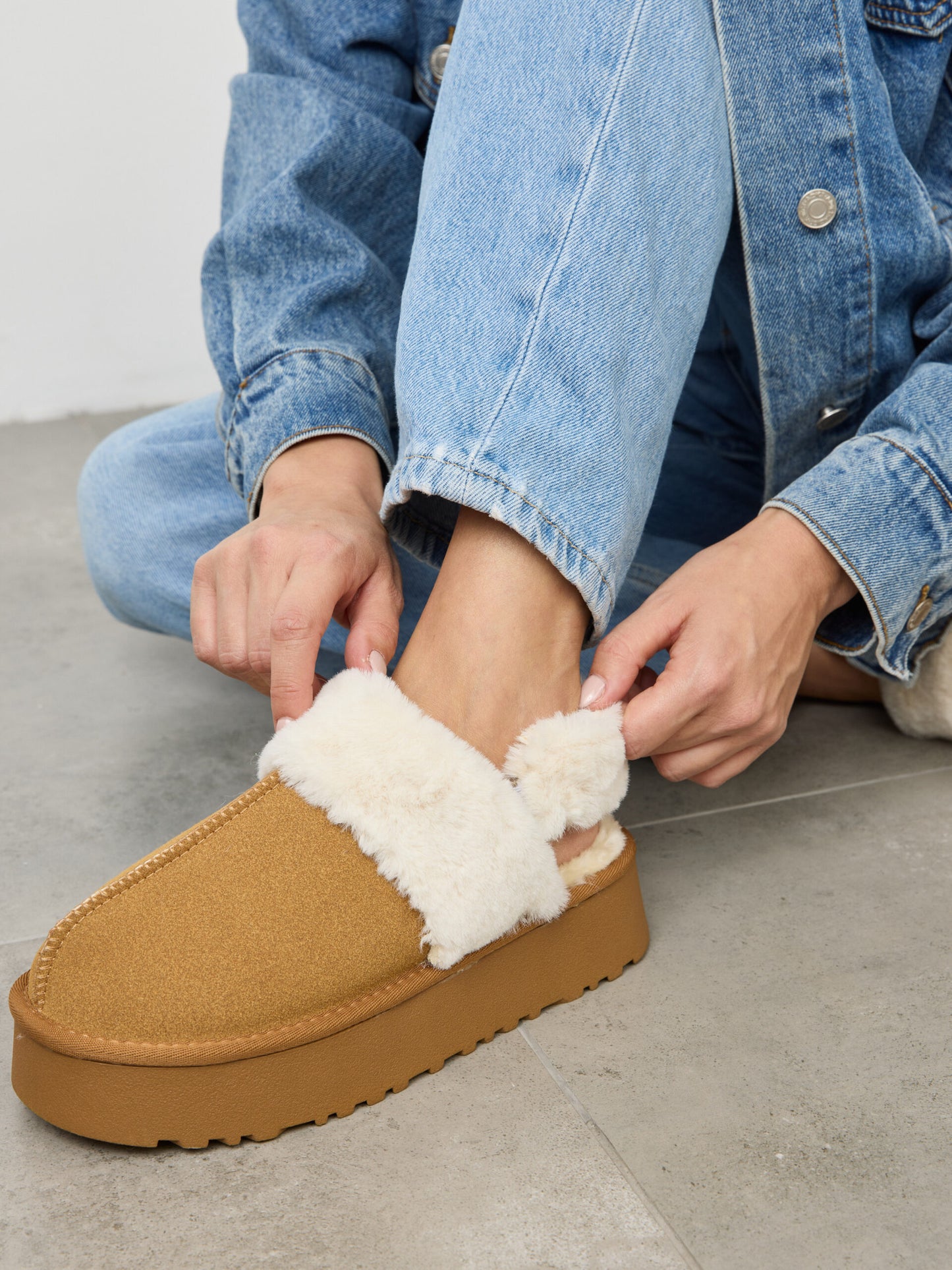 מיולס פלטפורמה פרווה נלי | קאמל