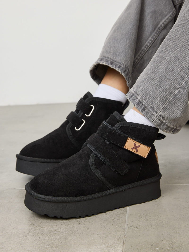 מגפוני פרווה סקוץ' סטורם | שחור