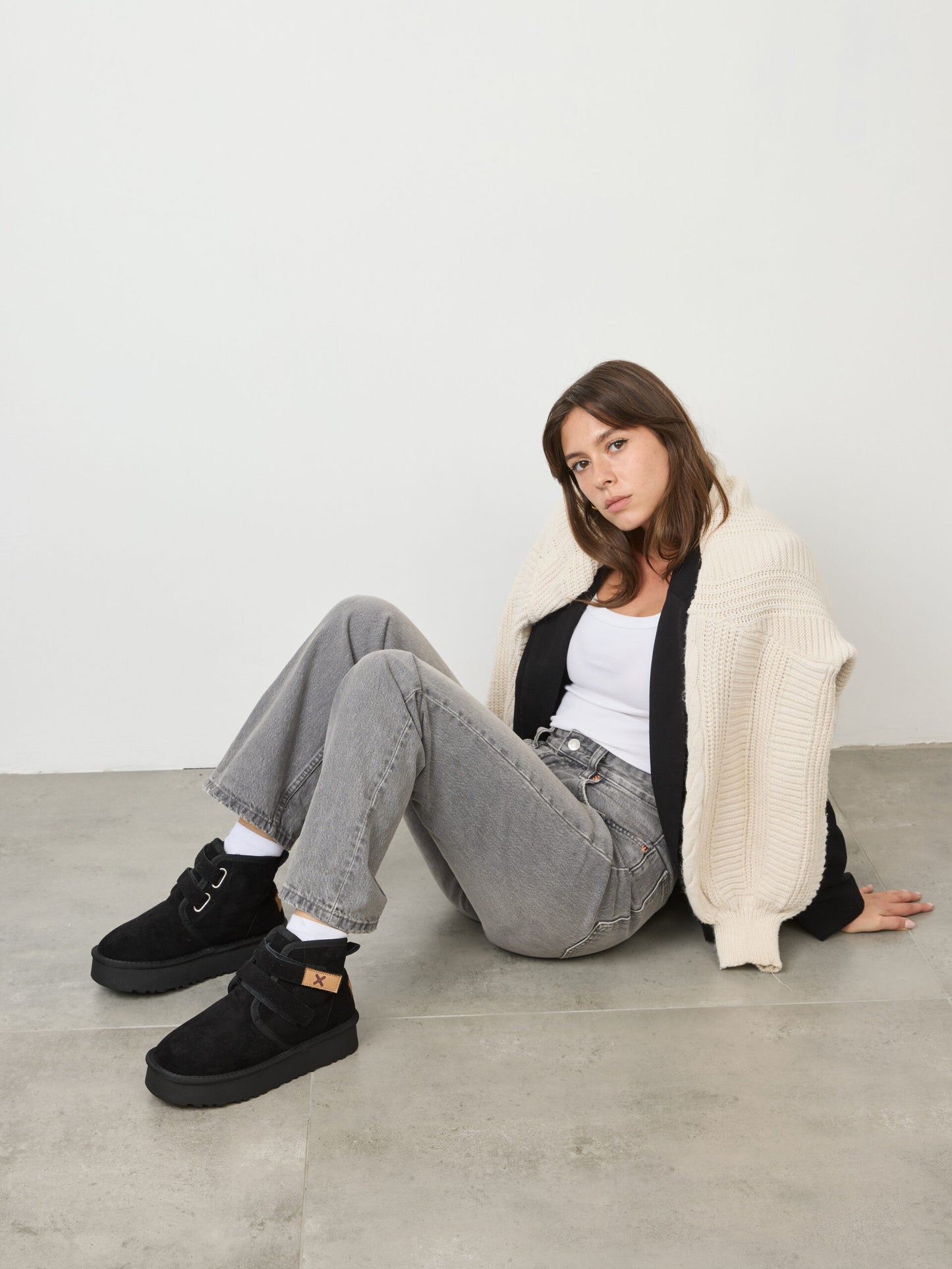 מגפוני פרווה סקוץ' סטורם | שחור