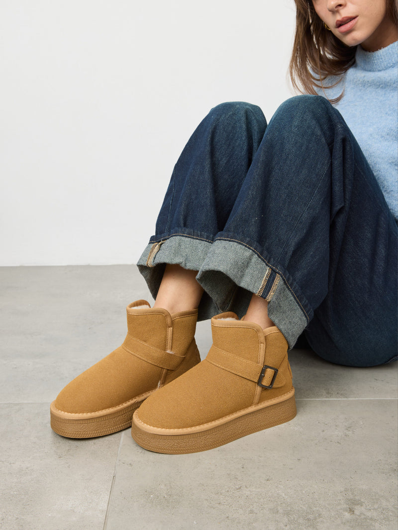 מגפוני פרווה אבזם קלאוס | קאמל