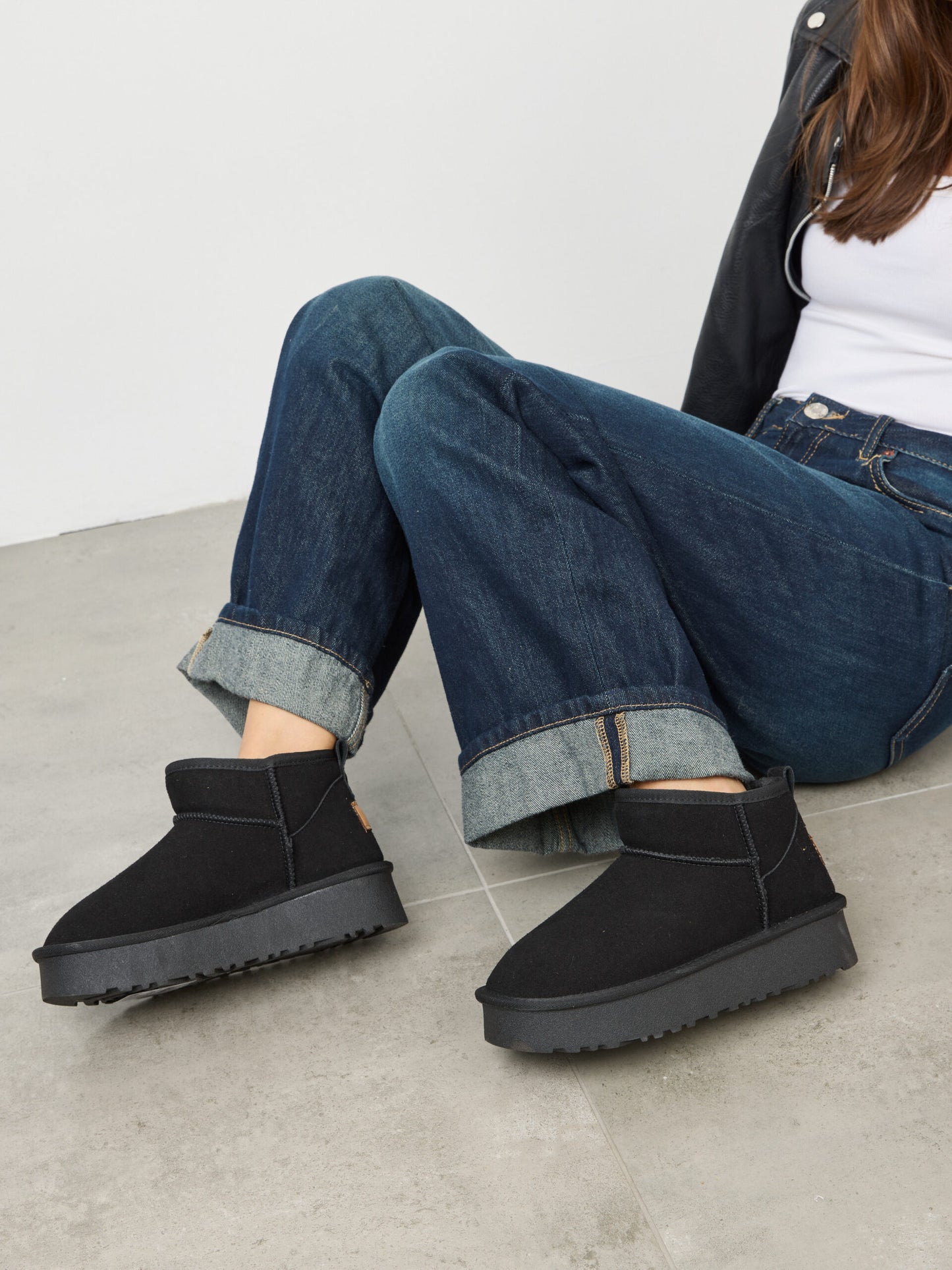 מגפוני פלטפורמה פרווה יוקי | שחור