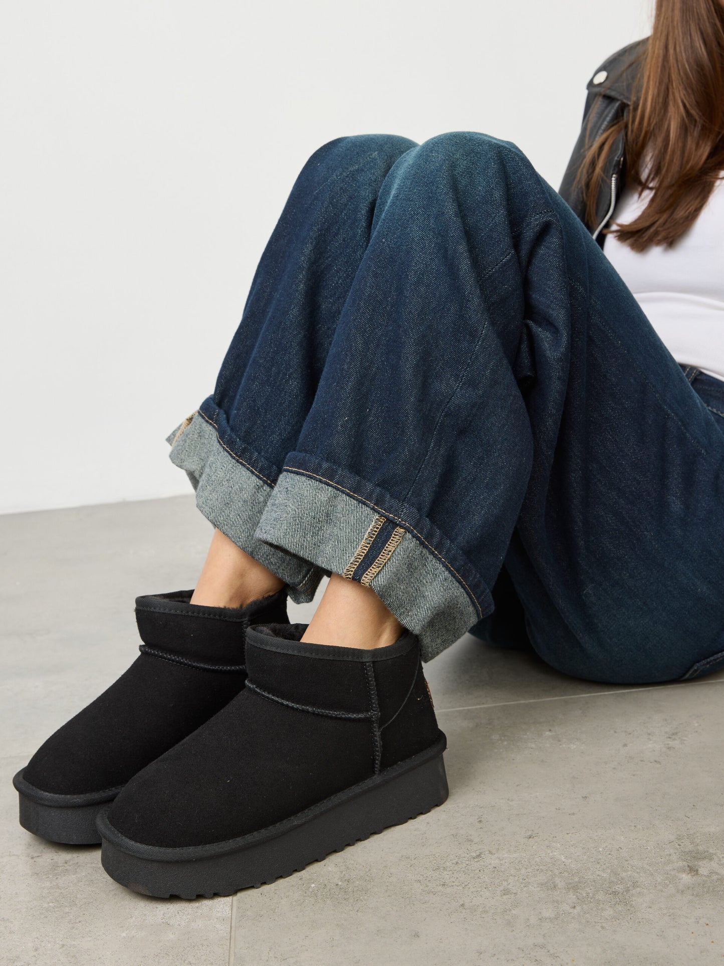 מגפוני פלטפורמה פרווה יוקי | שחור