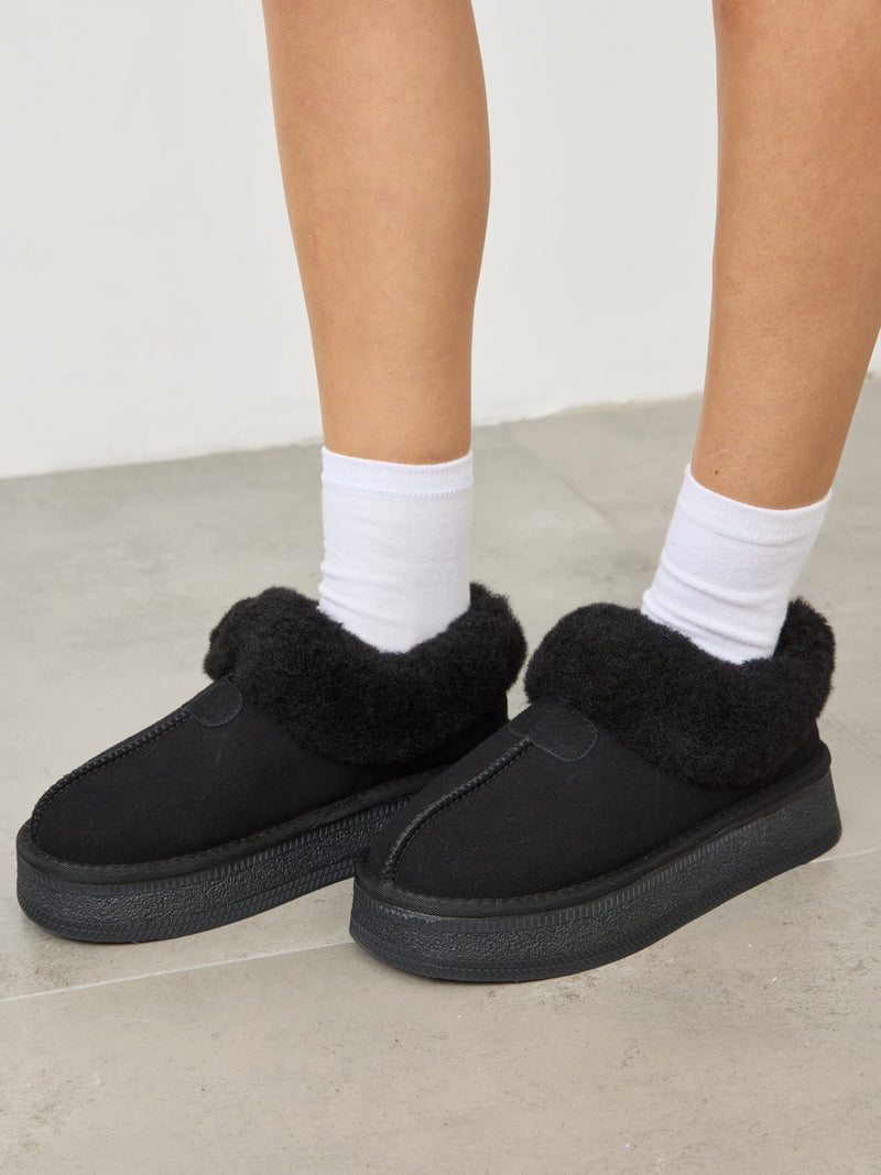 מיולס פרווה לוטי | שחור