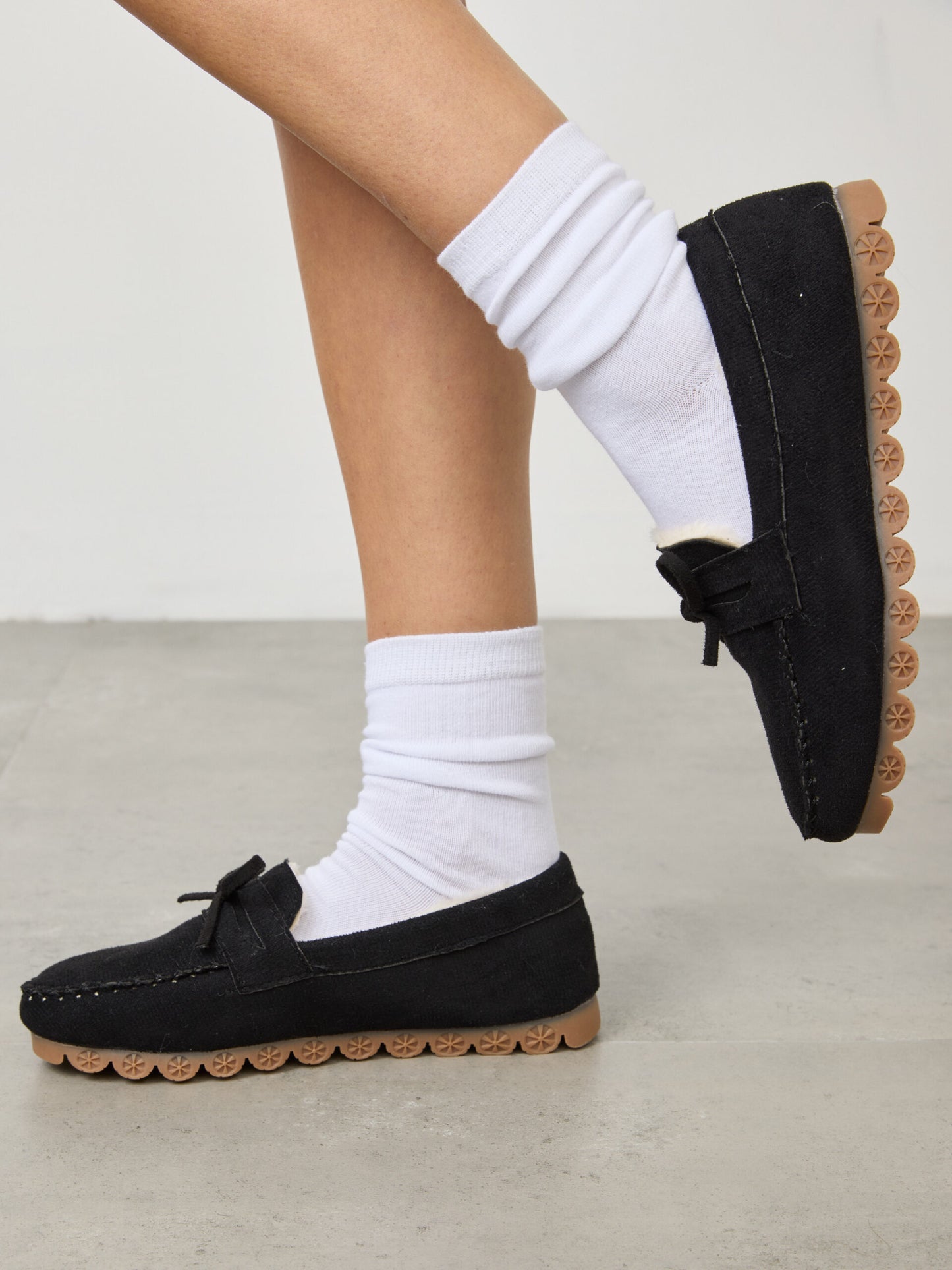 מוקסין פרווה פפיון מייבל | שחור