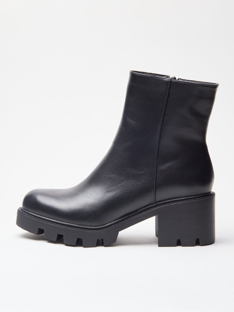 מגפוני סוליית טרקטור עקב רונאן | שחור