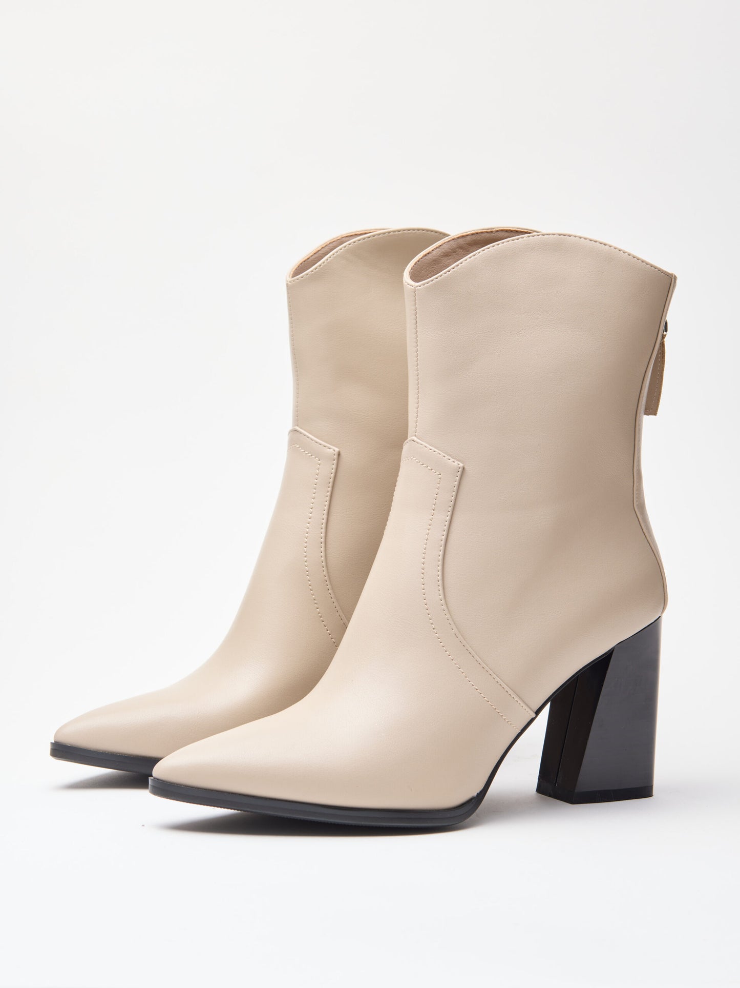 מגפוני עקב אמרה | בז'