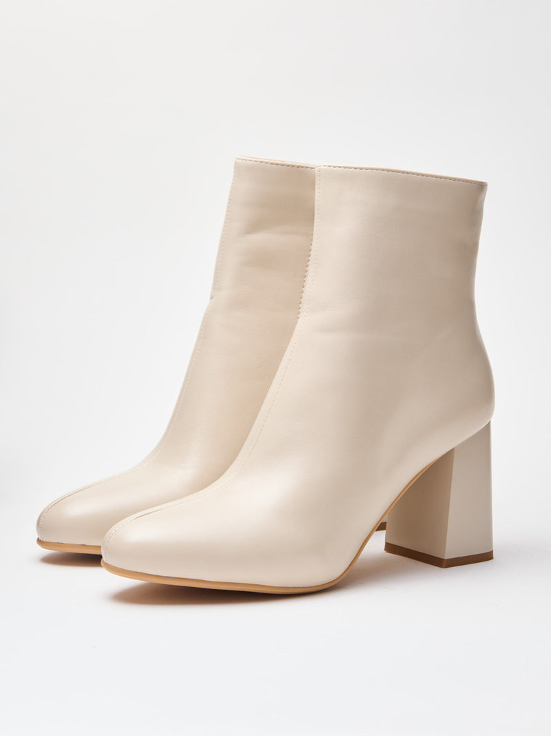 מגפוני עקב  סוזן | בז'