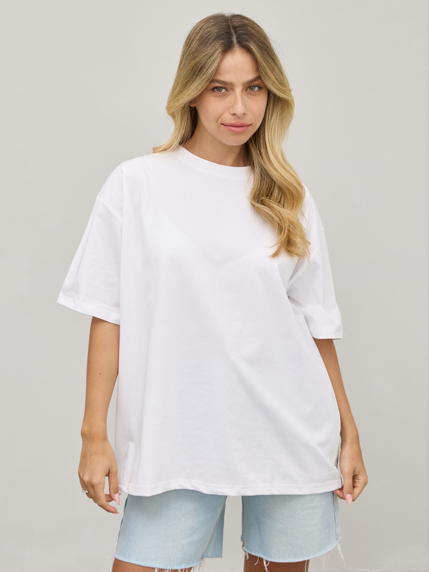 טישירט בייסיק אוברסייז נואלי | לבן