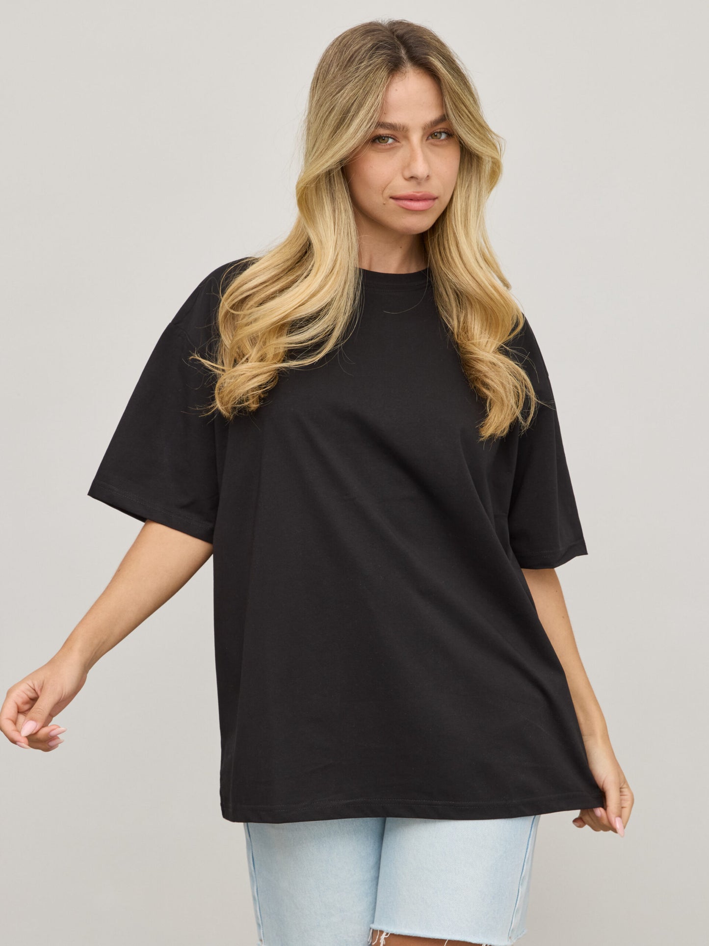 טישירט בייסיק אוברסייז נואלי | שחור