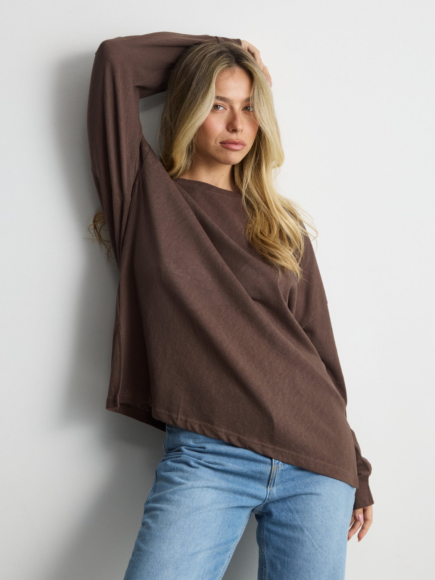 טישירט שרוול ארוך אוברסייז פגי | חום