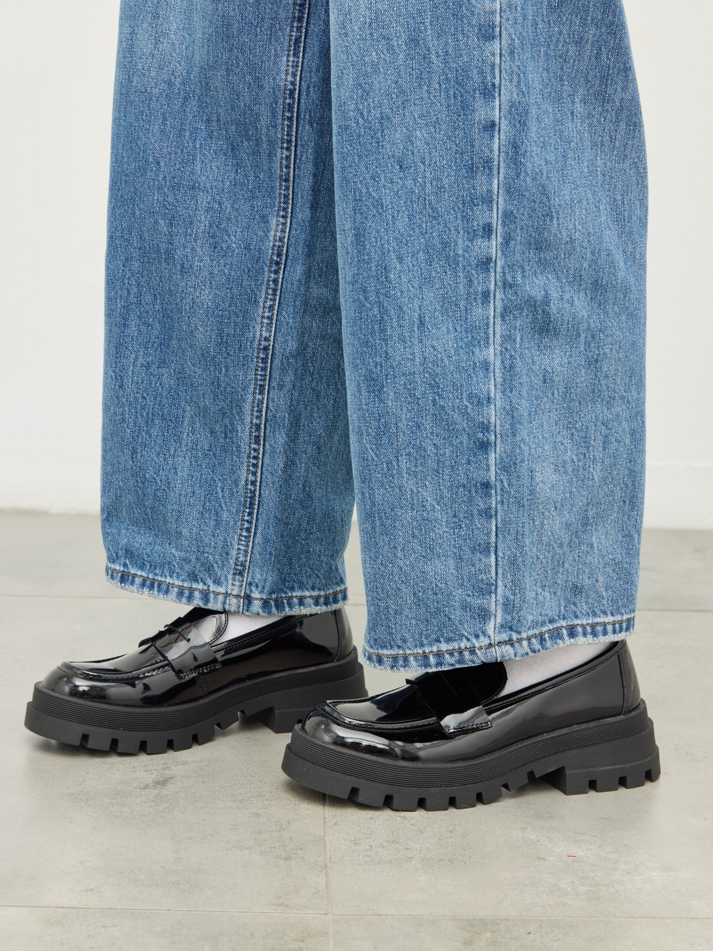 מוקסין פלטפורמה סיילור | שחור לק