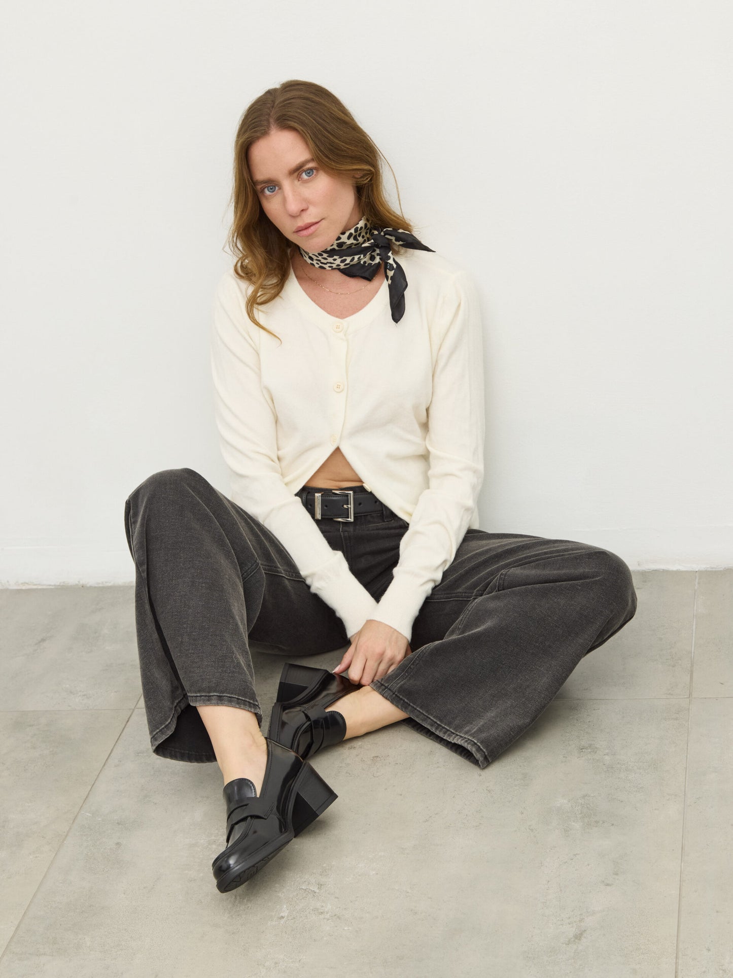 מוקסין עקב אנטון | שחור לק