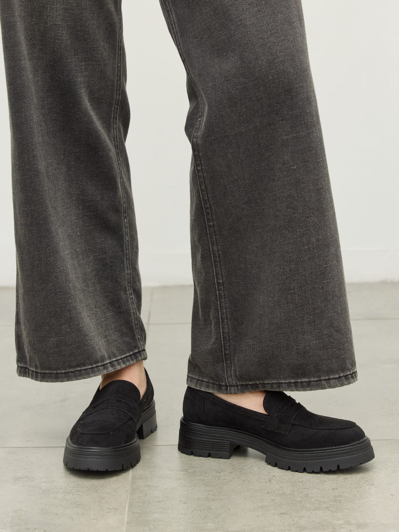 מוקסין דמוי זמש גיטה | שחור