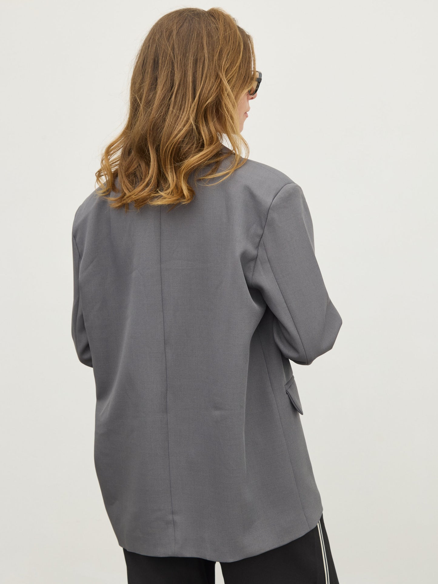 בלייזר הרווי | אפור